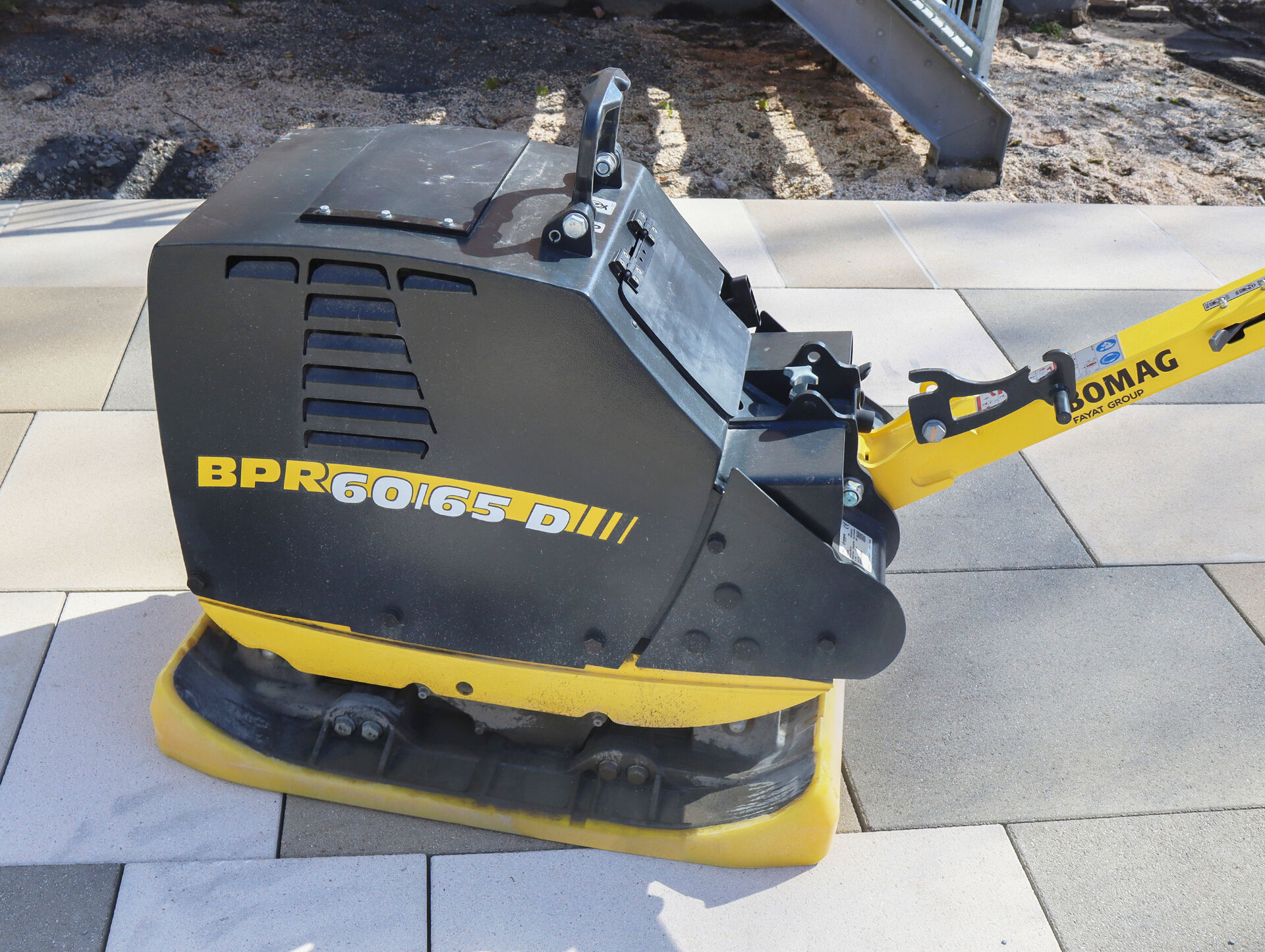 Less edge spalling and a perfect joint pattern. | BOMAG