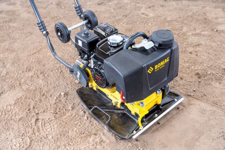 The vibratory plate for asphalt.