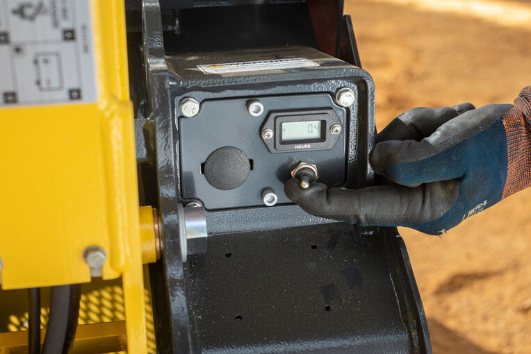 Operating hours counter fitted as standard.